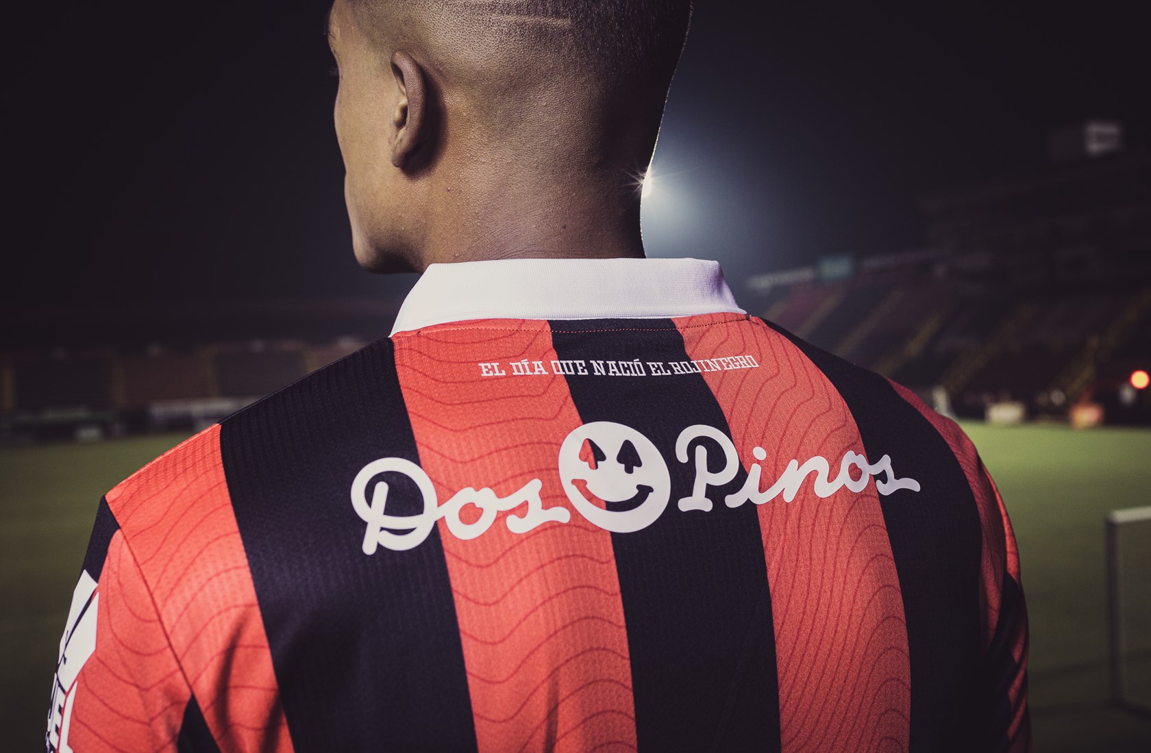 umbro-lda-23-24-home-kit-neck-sign-off