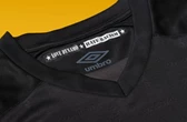 dynamo-dresden-21-22-away-kit-collar-shot