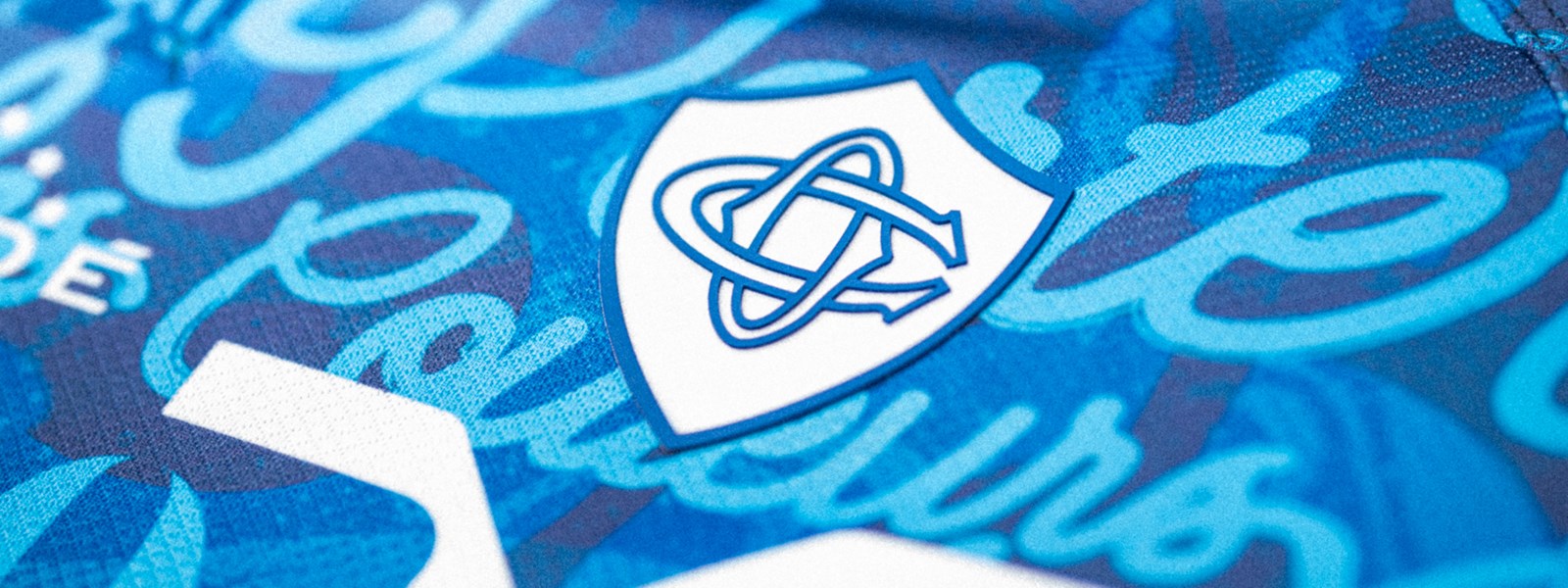 umbro-castres-olympique-every-team-has-one-crest-detail