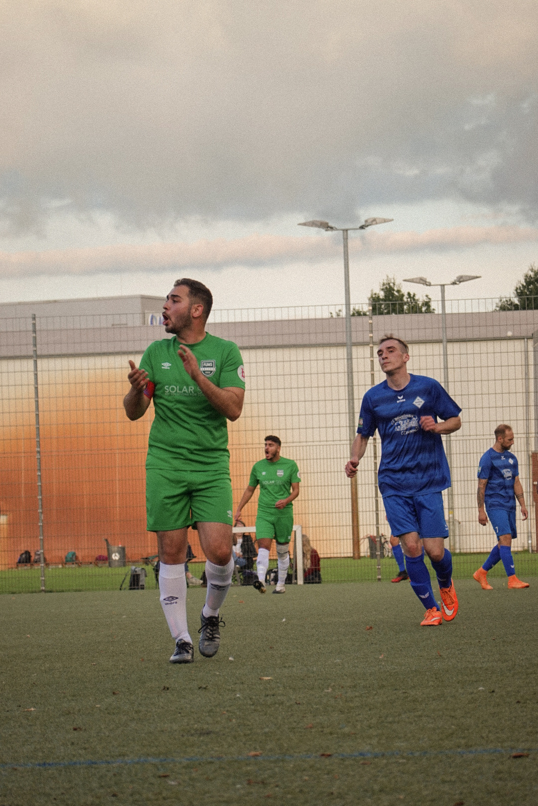 fums-united-male-team-in-umbro-kit