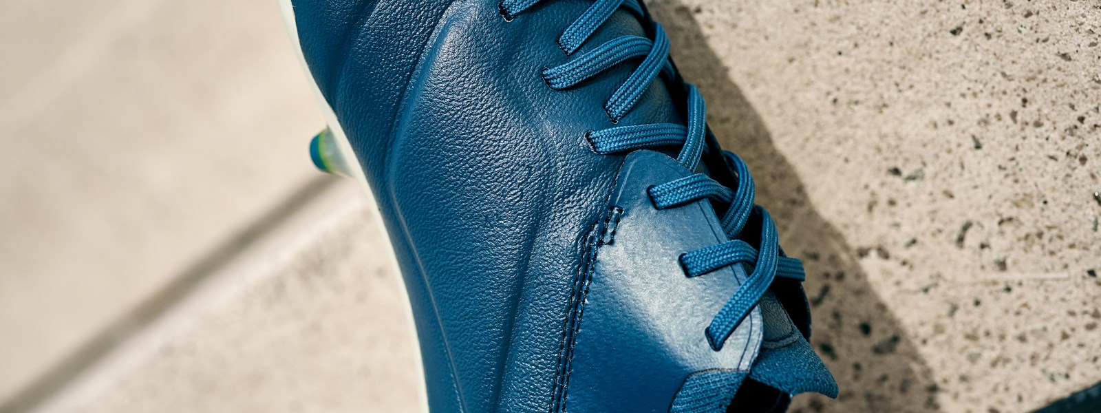 umbro-tocco-pro-sapphire-blue-2
